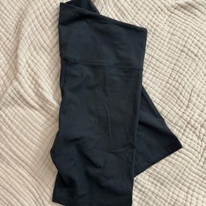 M Girlfriend Collective Compressive RIB High-Rise Bike Short 8.5”